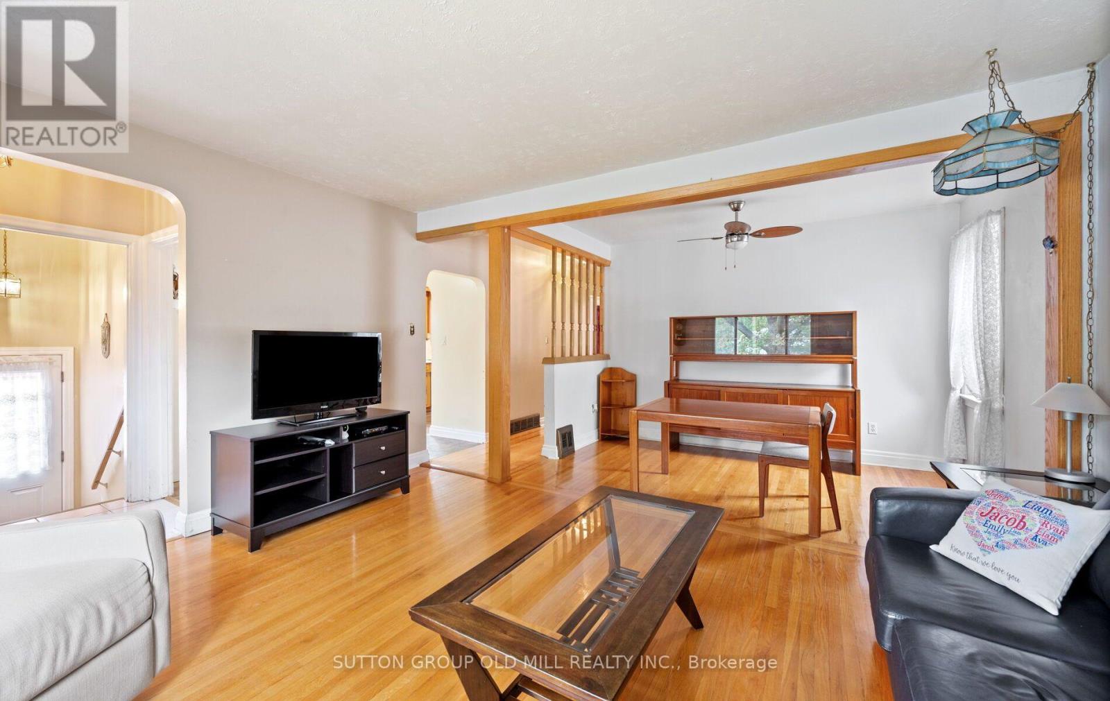 63 Westhead Road, Toronto (alderwood), Ontario
