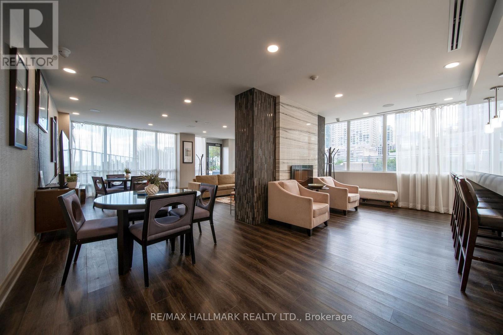 2708 - 825 Church Street, Toronto (rosedale-moore Park), Ontario