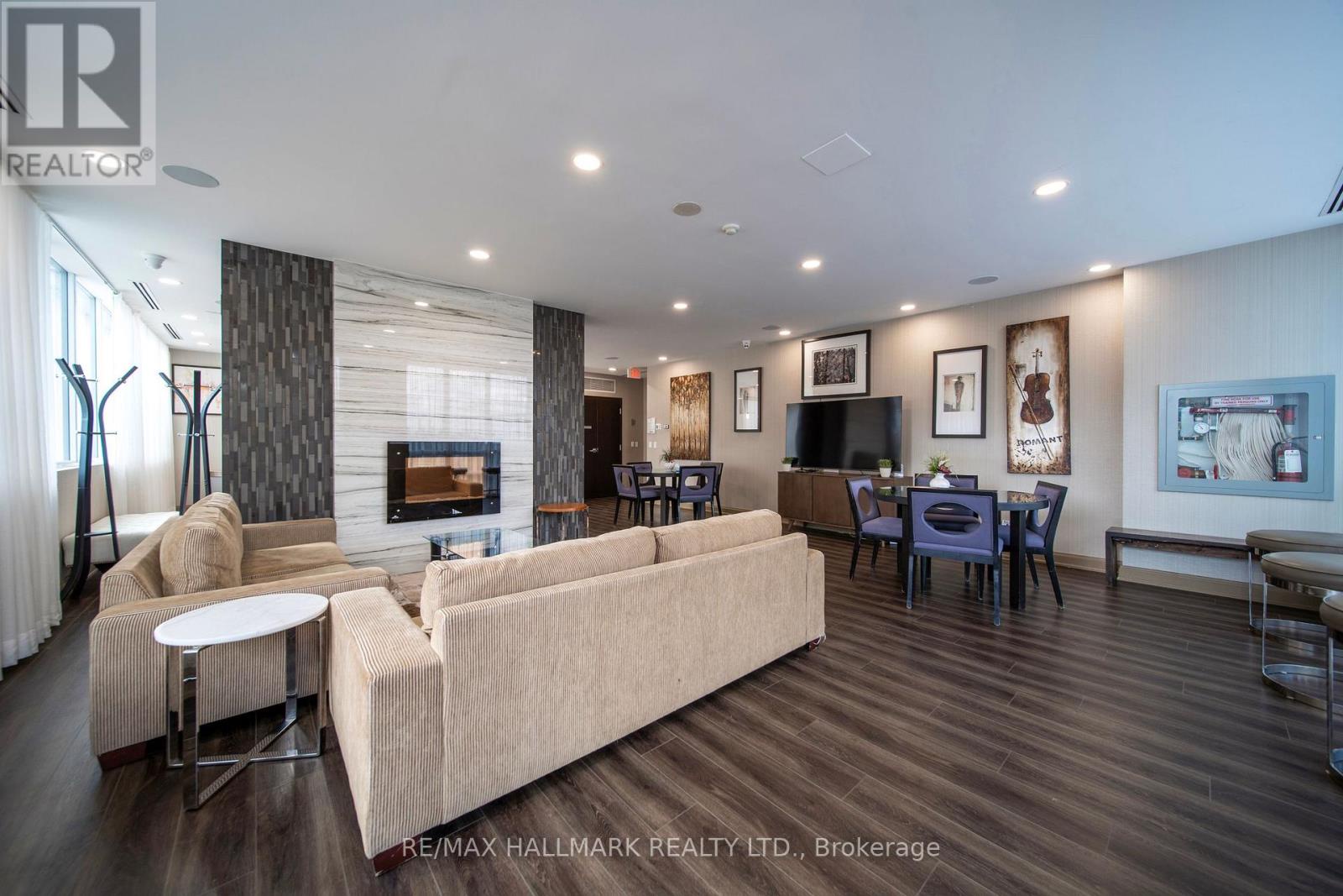 2708 - 825 Church Street, Toronto (rosedale-moore Park), Ontario