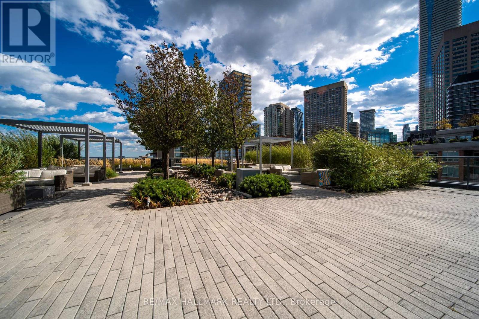 2708 - 825 Church Street, Toronto (rosedale-moore Park), Ontario