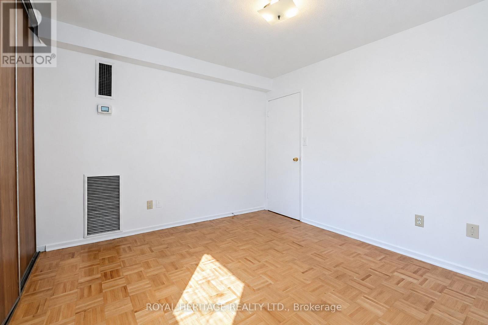 603 - 10 Edgecliff Golfway, Toronto (flemingdon Park), Ontario