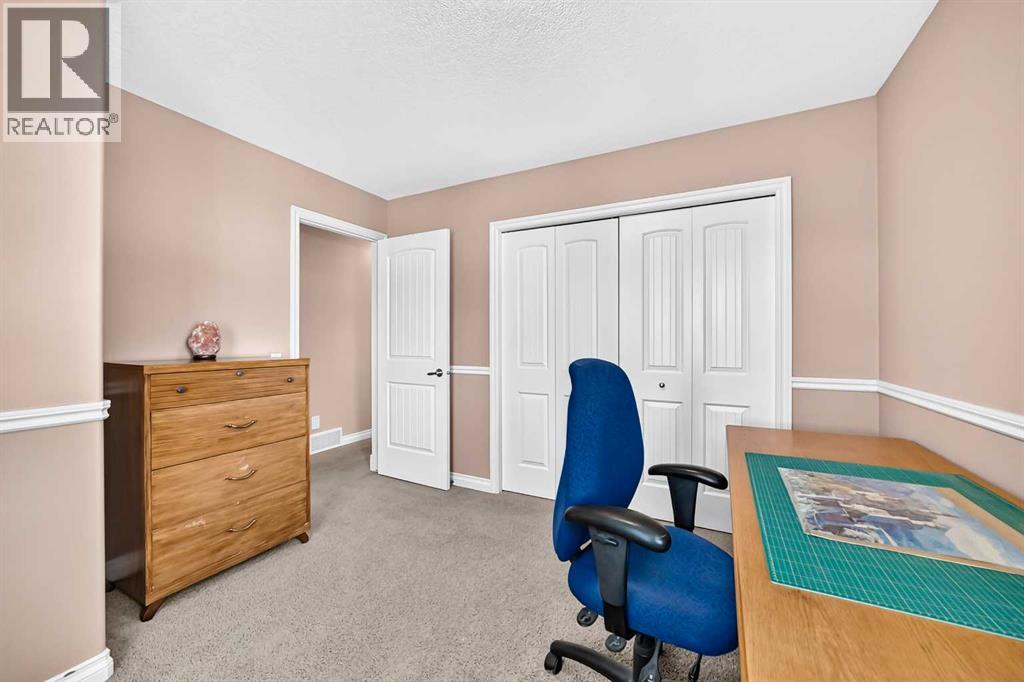 148 Springmere Grove, Chestermere, Alberta