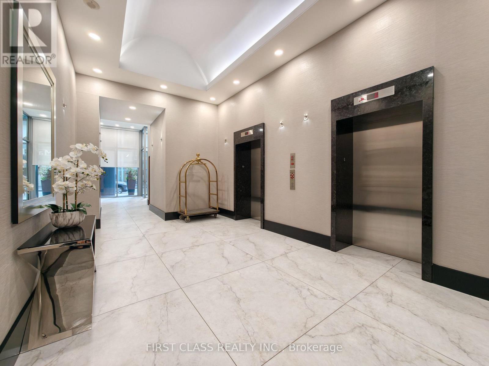 2501 - 21 Balmuto Street, Toronto (bay Street Corridor), Ontario