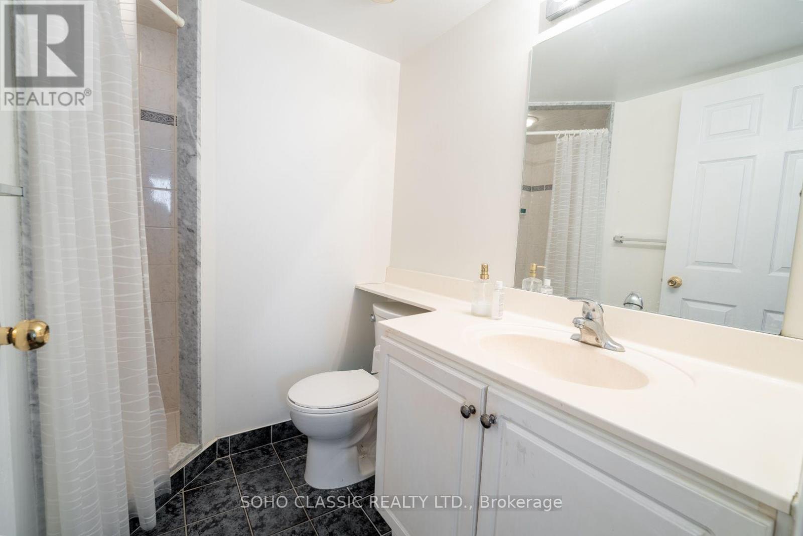 809 - 1700 Eglinton Avenue E, Toronto (victoria Village), Ontario