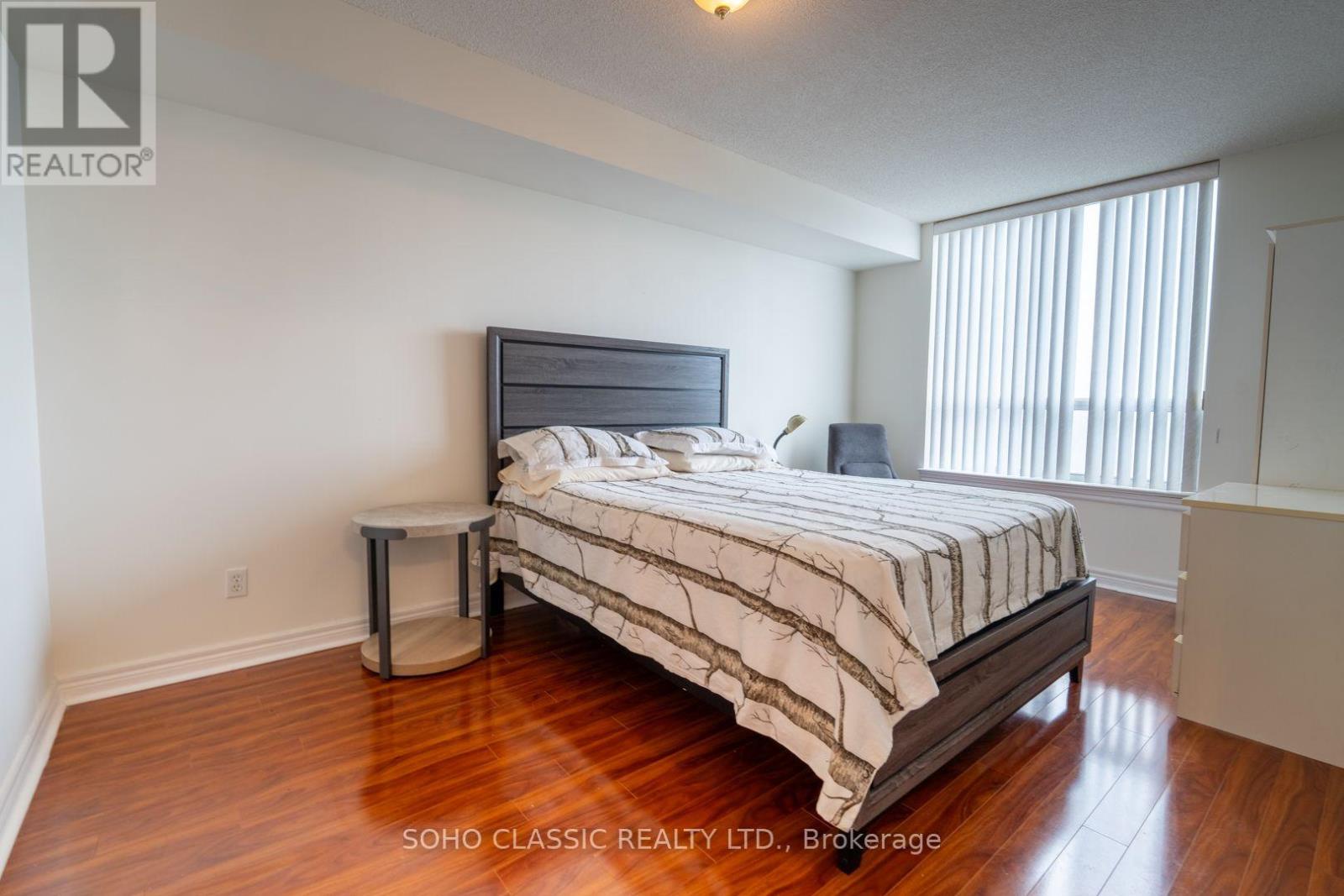 809 - 1700 Eglinton Avenue E, Toronto (victoria Village), Ontario