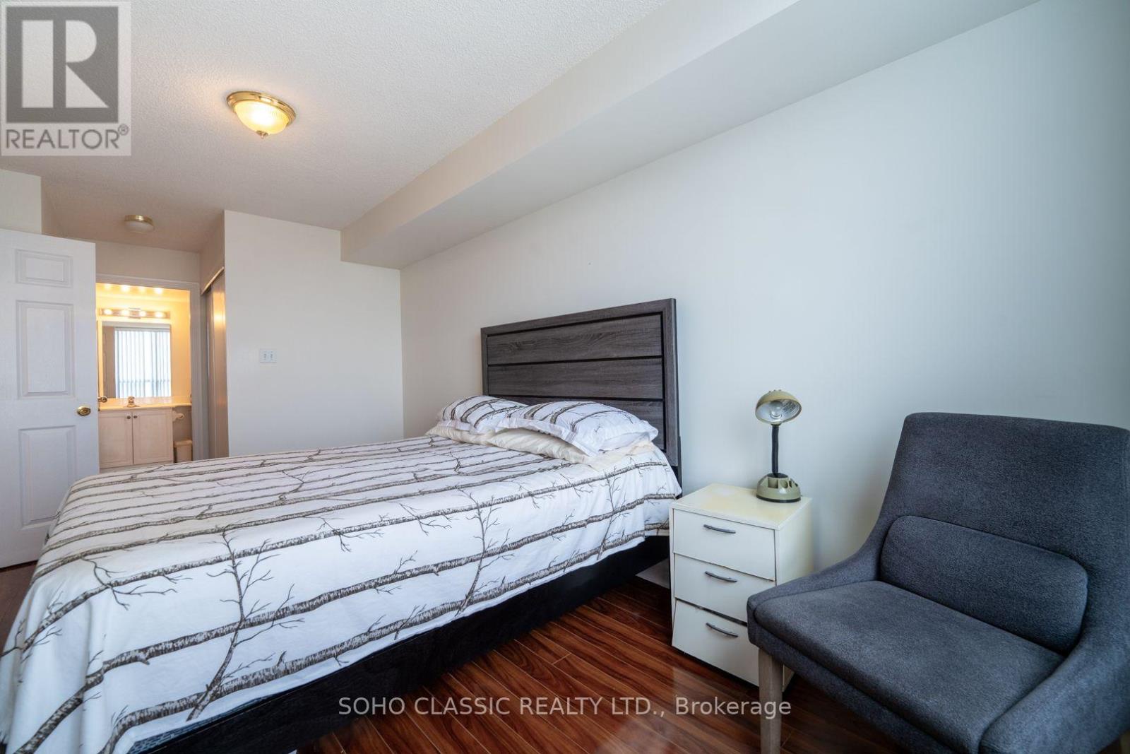 809 - 1700 Eglinton Avenue E, Toronto (victoria Village), Ontario