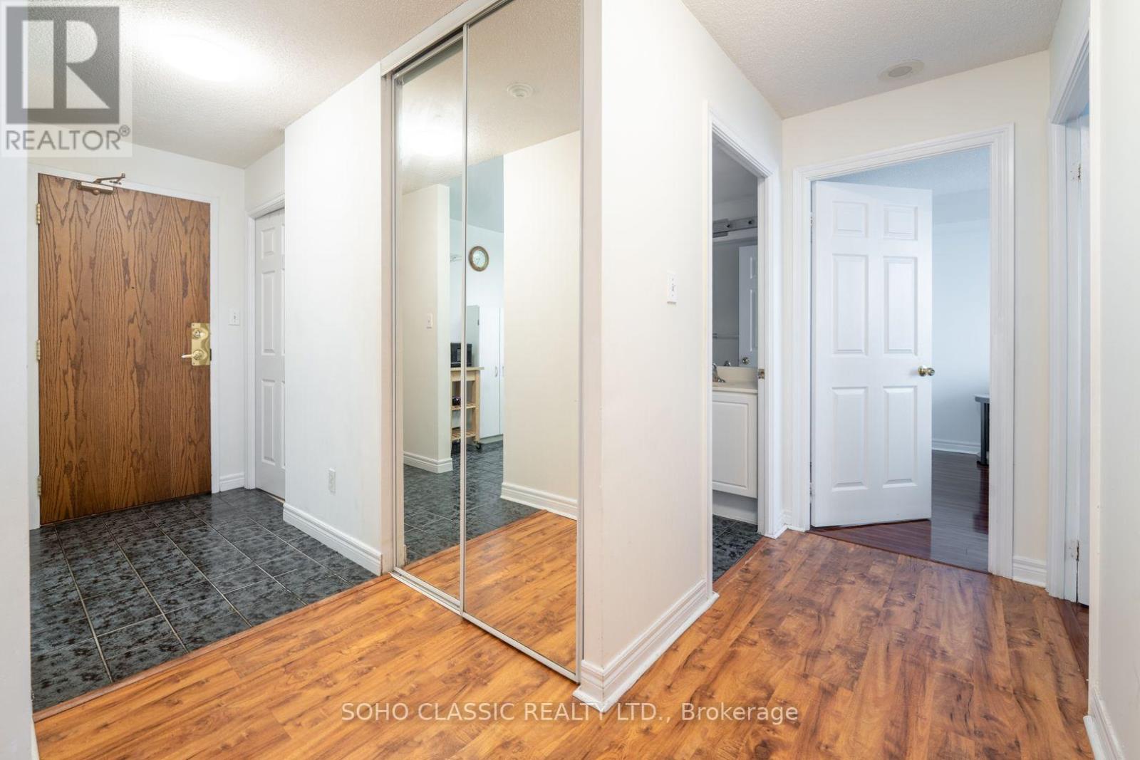 809 - 1700 Eglinton Avenue E, Toronto (victoria Village), Ontario