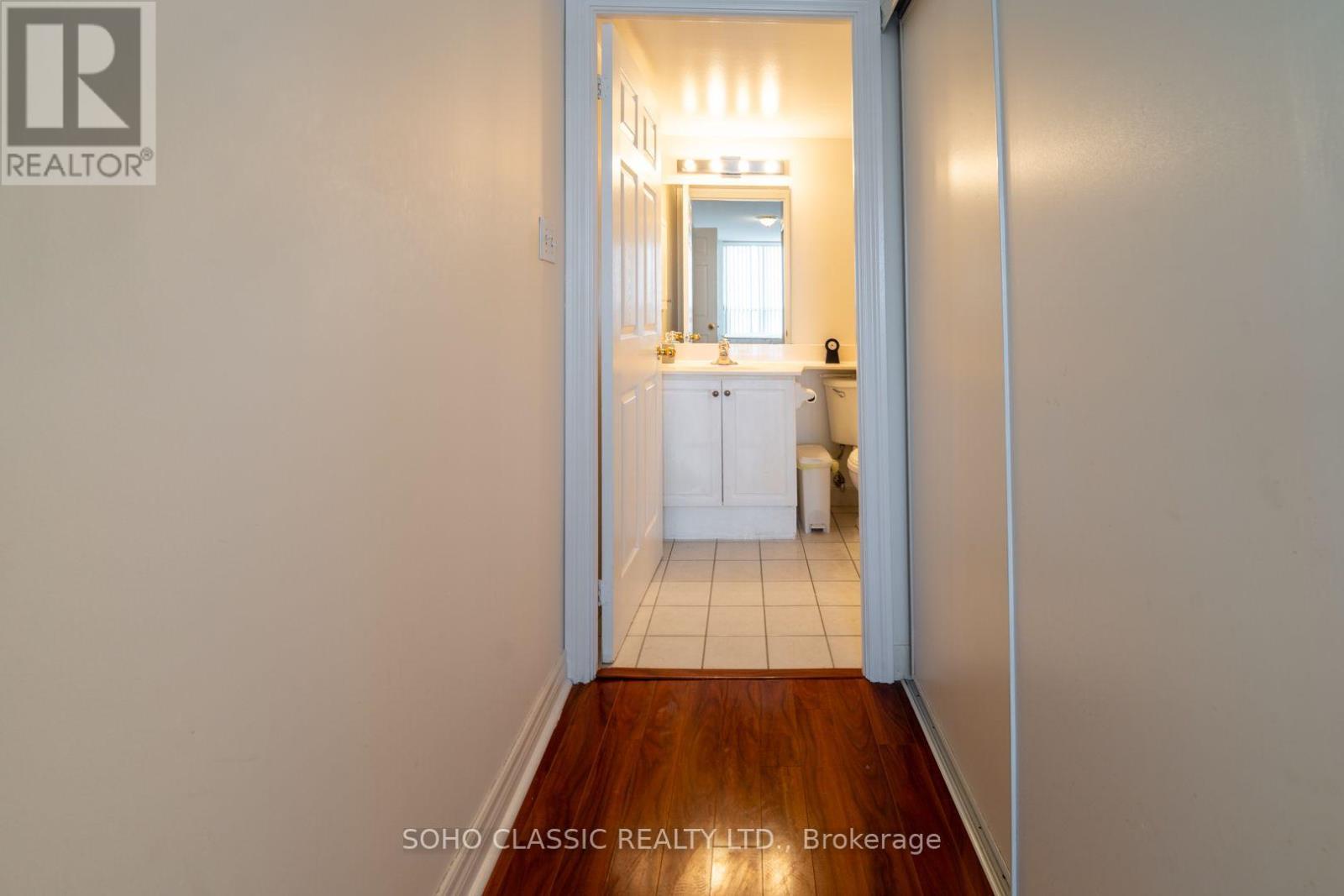 809 - 1700 Eglinton Avenue E, Toronto (victoria Village), Ontario