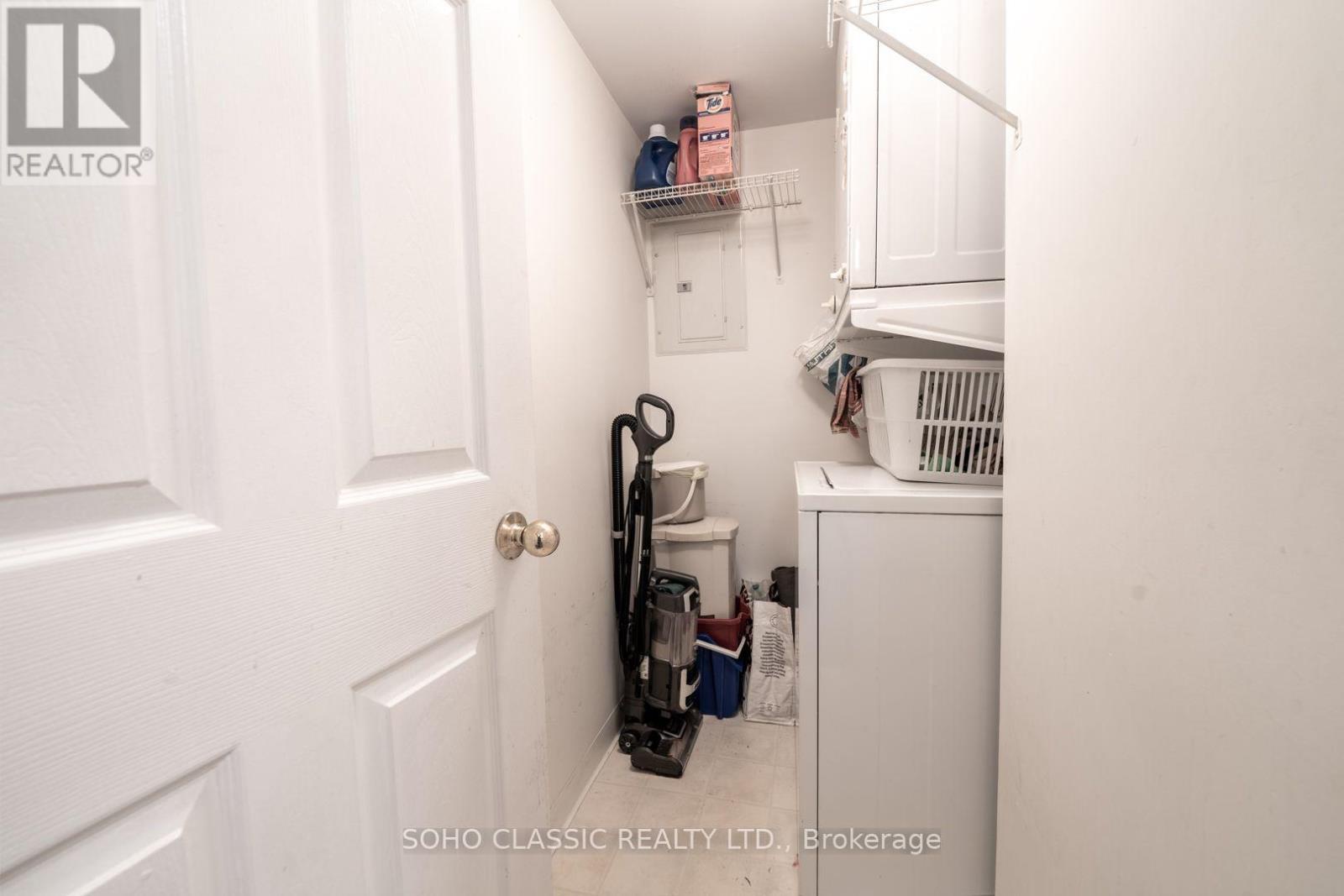 809 - 1700 Eglinton Avenue E, Toronto (victoria Village), Ontario