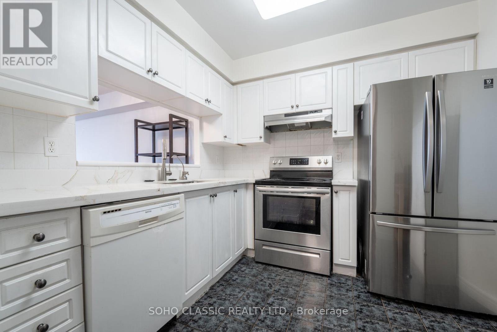 809 - 1700 Eglinton Avenue E, Toronto (victoria Village), Ontario
