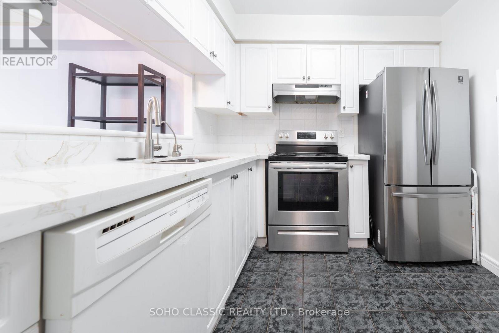 809 - 1700 Eglinton Avenue E, Toronto (victoria Village), Ontario