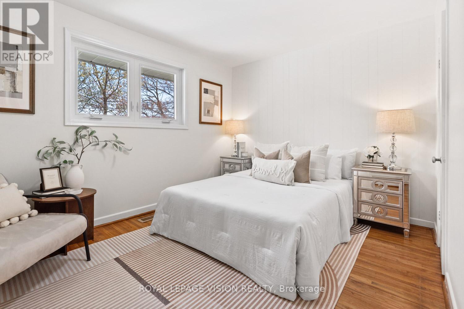 6 Macduff Crescent, Toronto (cliffcrest), Ontario