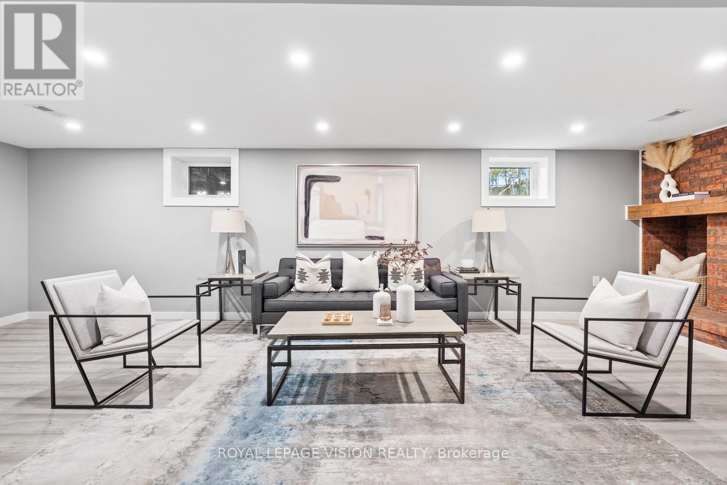 6 Macduff Crescent, Toronto (cliffcrest), Ontario