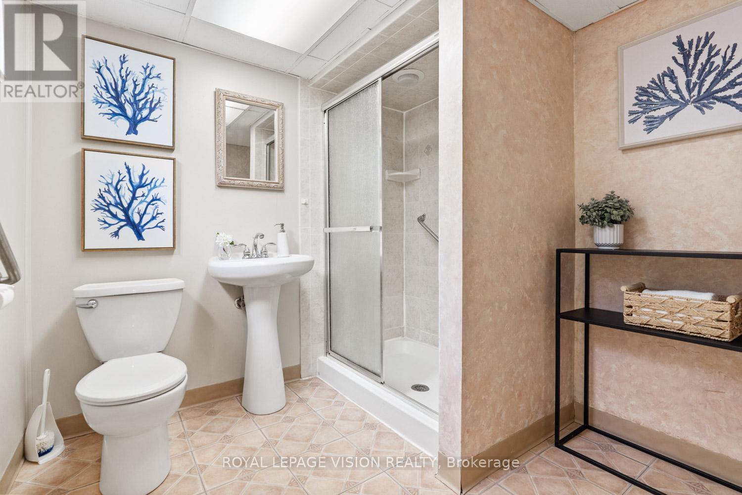 6 Macduff Crescent, Toronto (cliffcrest), Ontario
