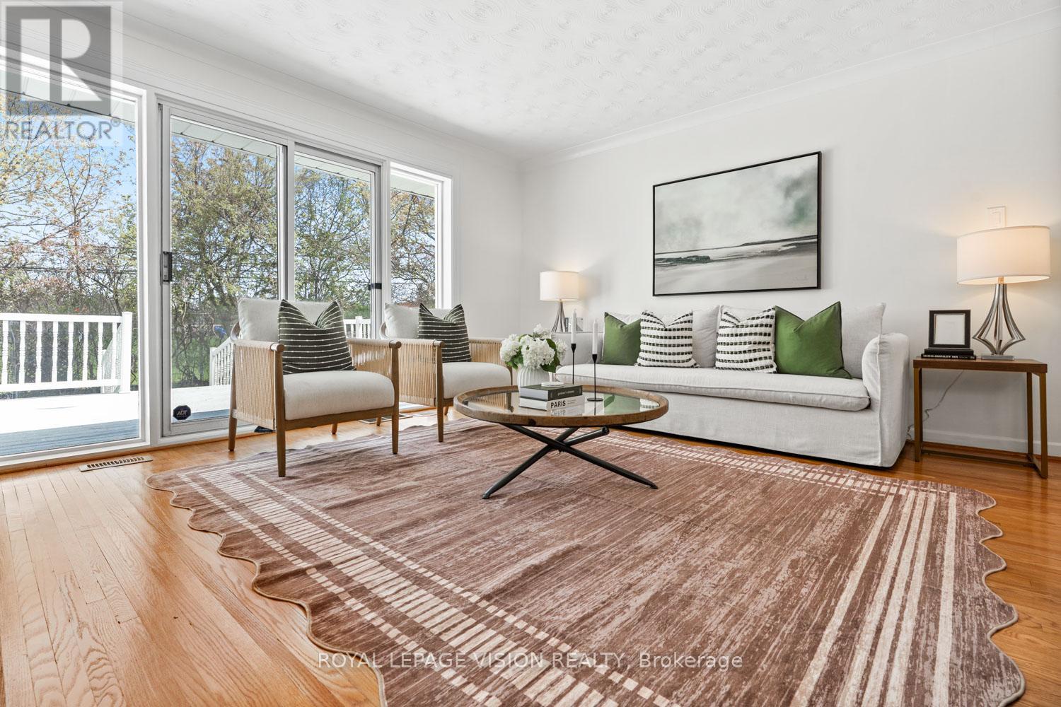6 Macduff Crescent, Toronto (cliffcrest), Ontario
