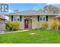 6 MACDUFF CRESCENT
