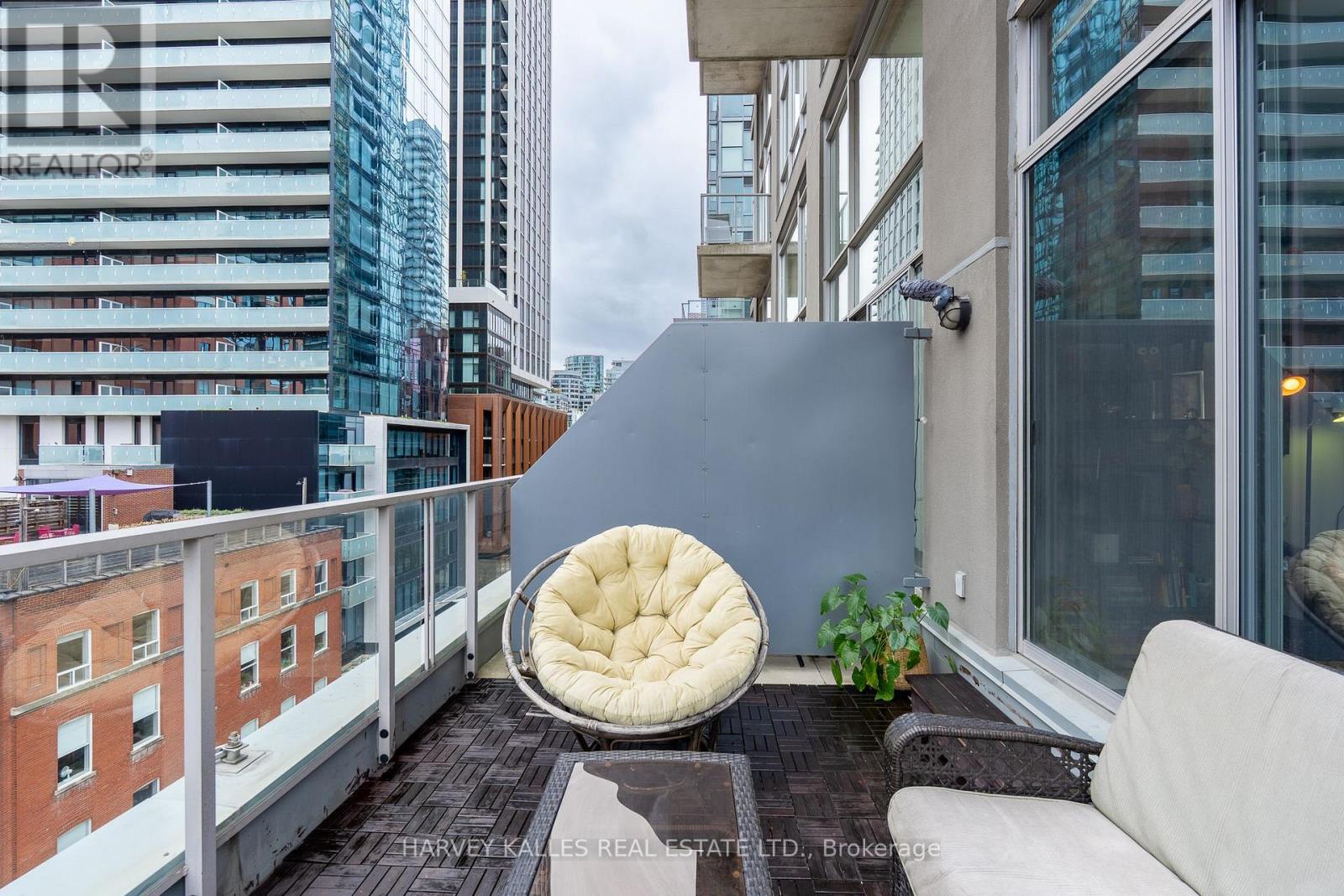 702 - 36 Charlotte Street, Toronto (waterfront Communities), Ontario