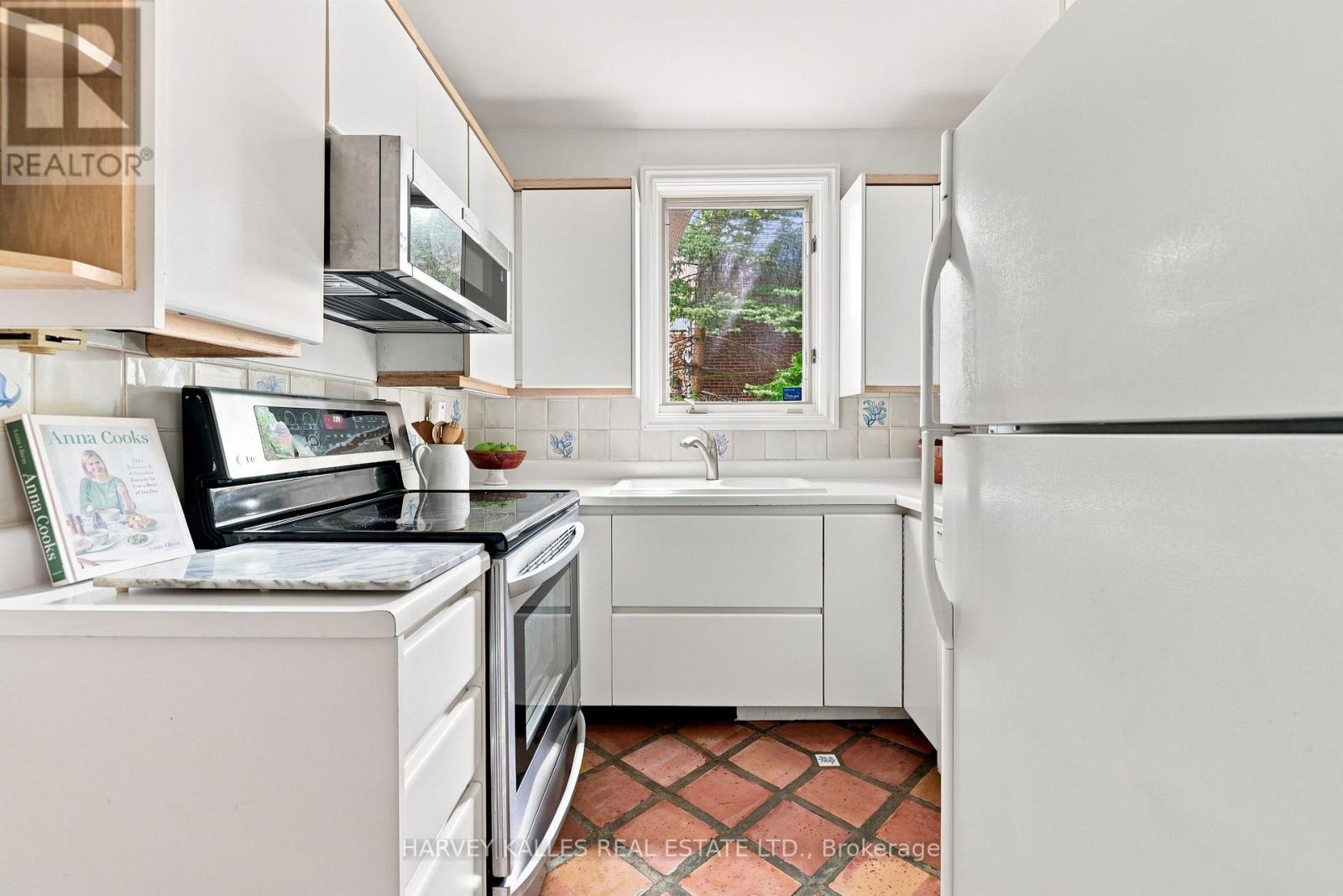 231 Glengrove Avenue W, Toronto (lawrence Park South), Ontario