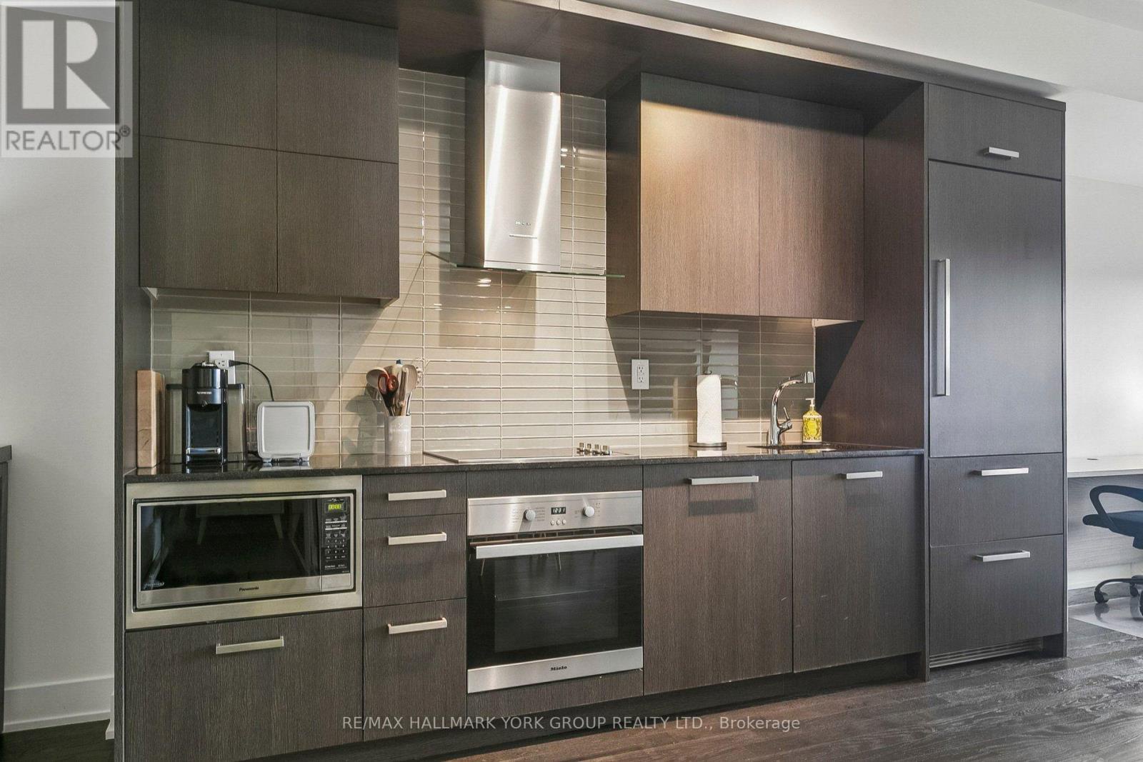 606 - 3018 Yonge Street, Toronto (lawrence Park South), Ontario