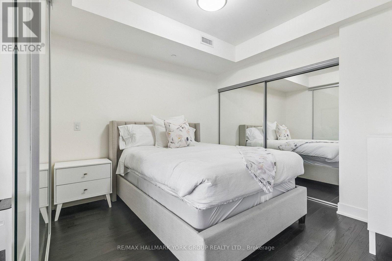 606 - 3018 Yonge Street, Toronto (lawrence Park South), Ontario