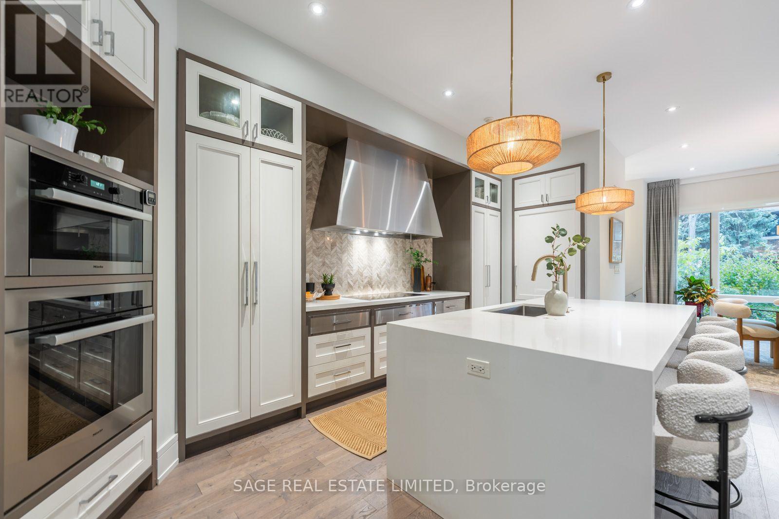 5 Thurloe Avenue, Toronto (mount Pleasant East), Ontario