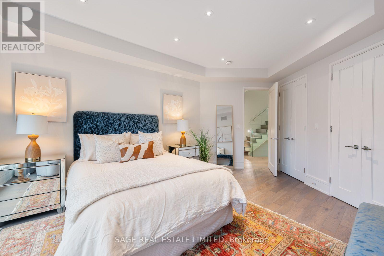 5 Thurloe Avenue, Toronto (mount Pleasant East), Ontario