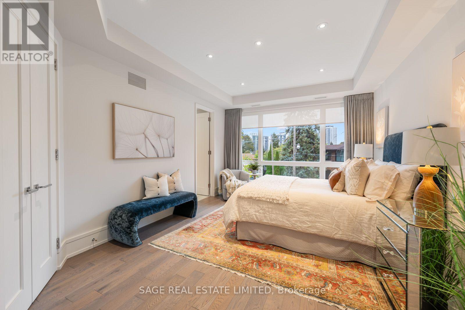 5 Thurloe Avenue, Toronto (mount Pleasant East), Ontario