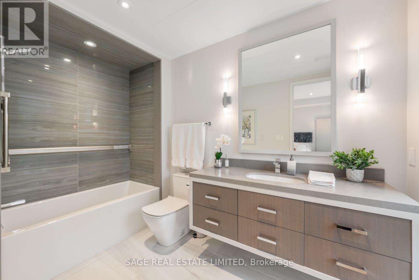 5 Thurloe Avenue, Toronto (mount Pleasant East), Ontario