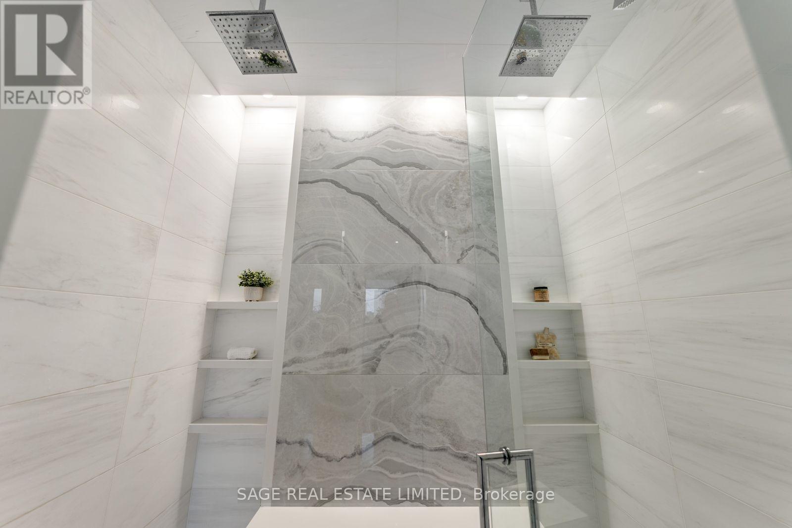 5 Thurloe Avenue, Toronto (mount Pleasant East), Ontario