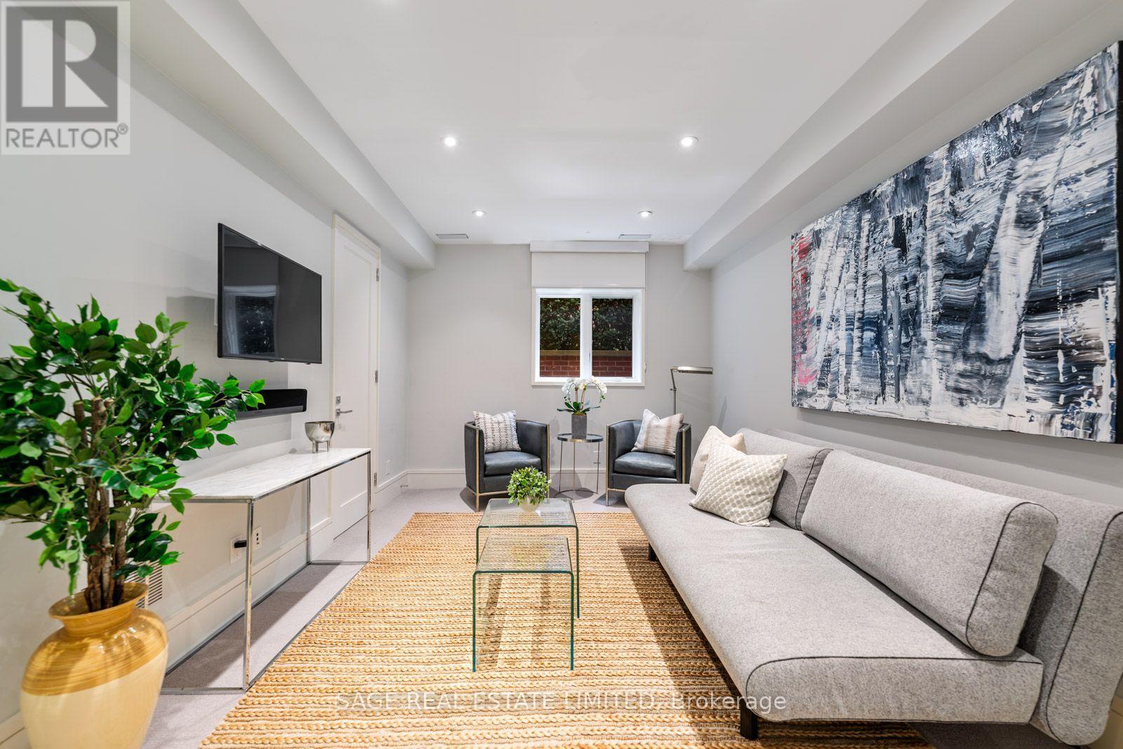 5 Thurloe Avenue, Toronto (mount Pleasant East), Ontario