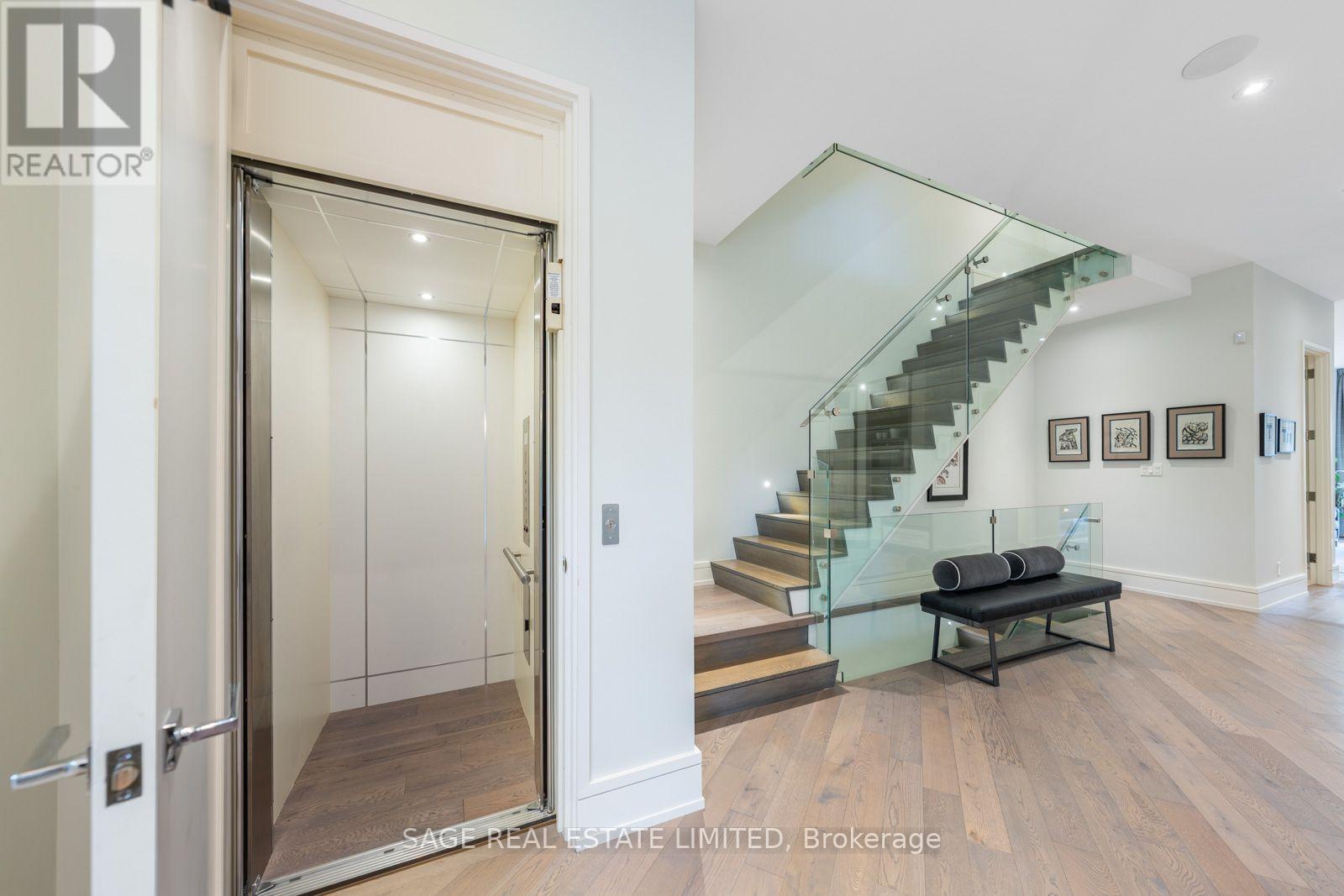 5 Thurloe Avenue, Toronto (mount Pleasant East), Ontario