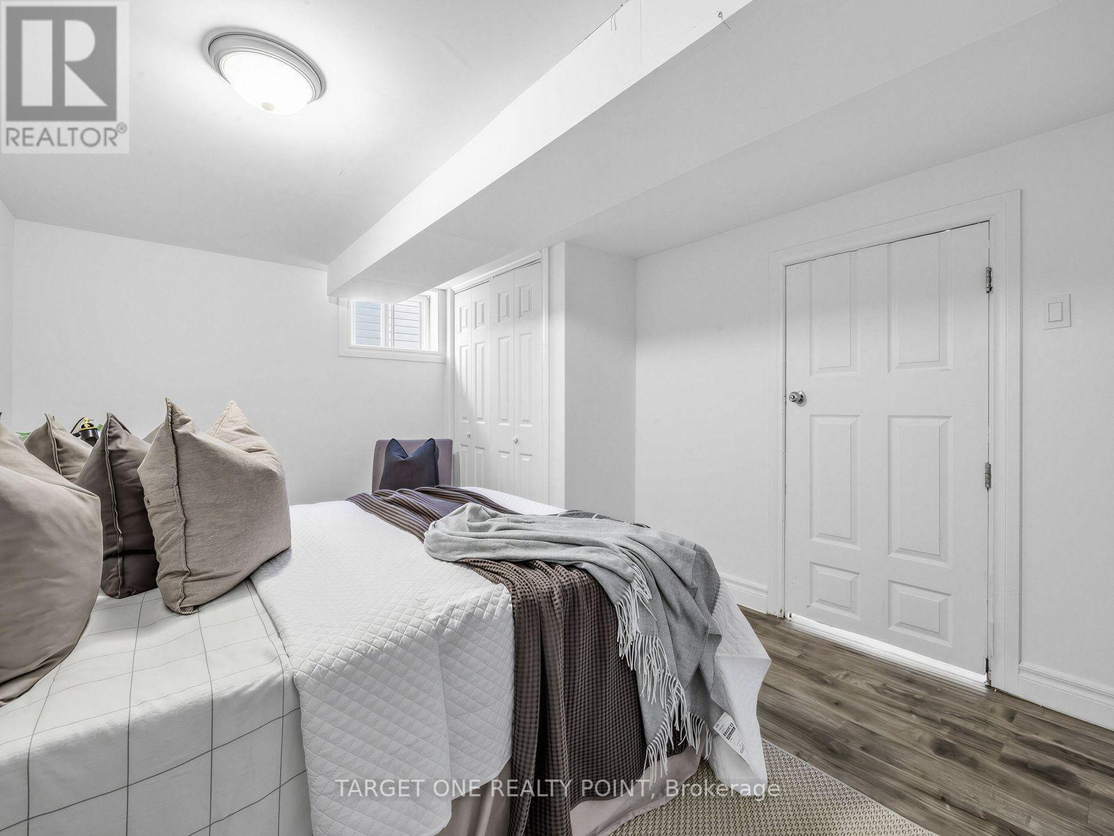75 Gradwell Drive, Toronto (cliffcrest), Ontario