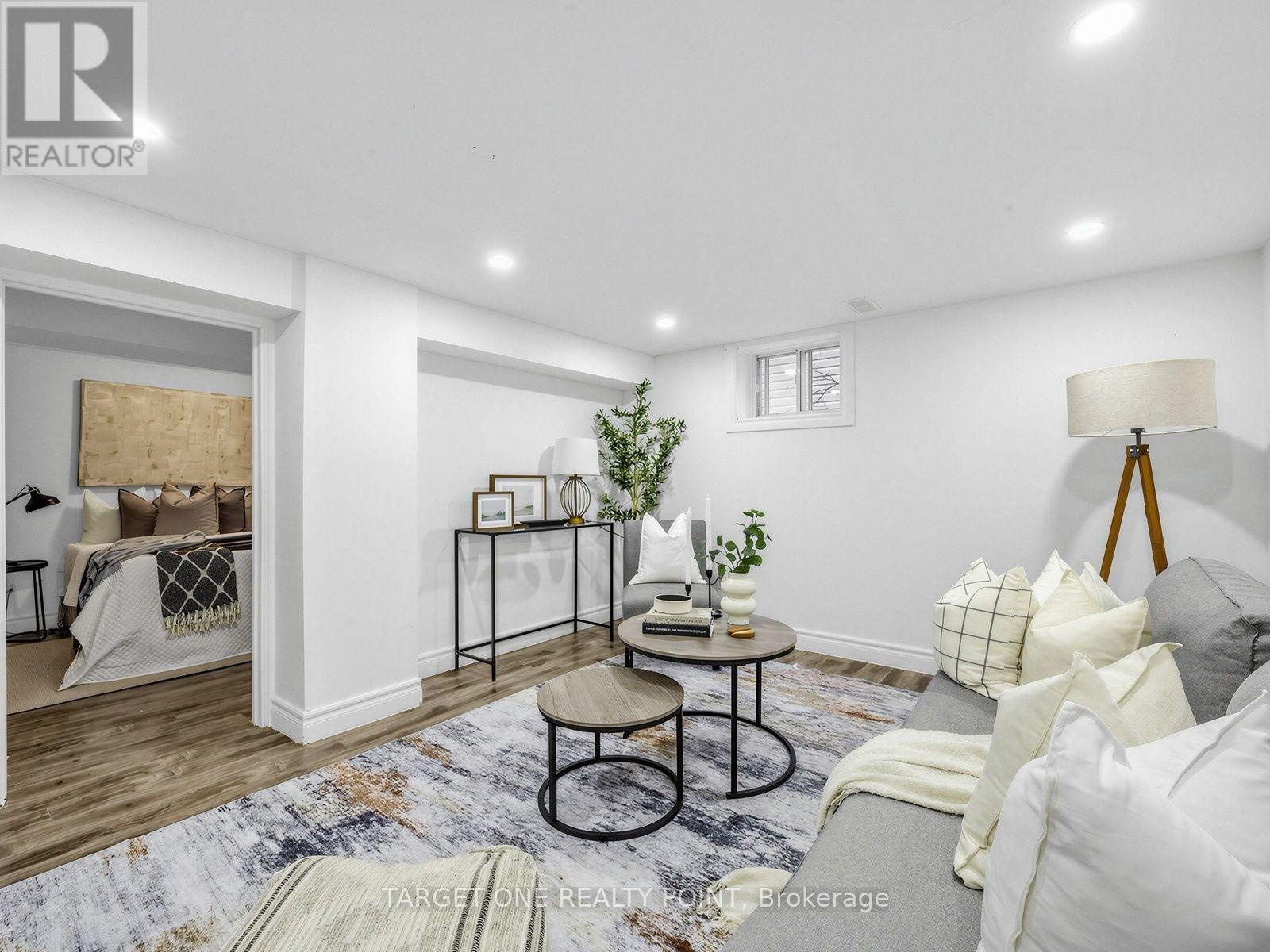 75 Gradwell Drive, Toronto (cliffcrest), Ontario