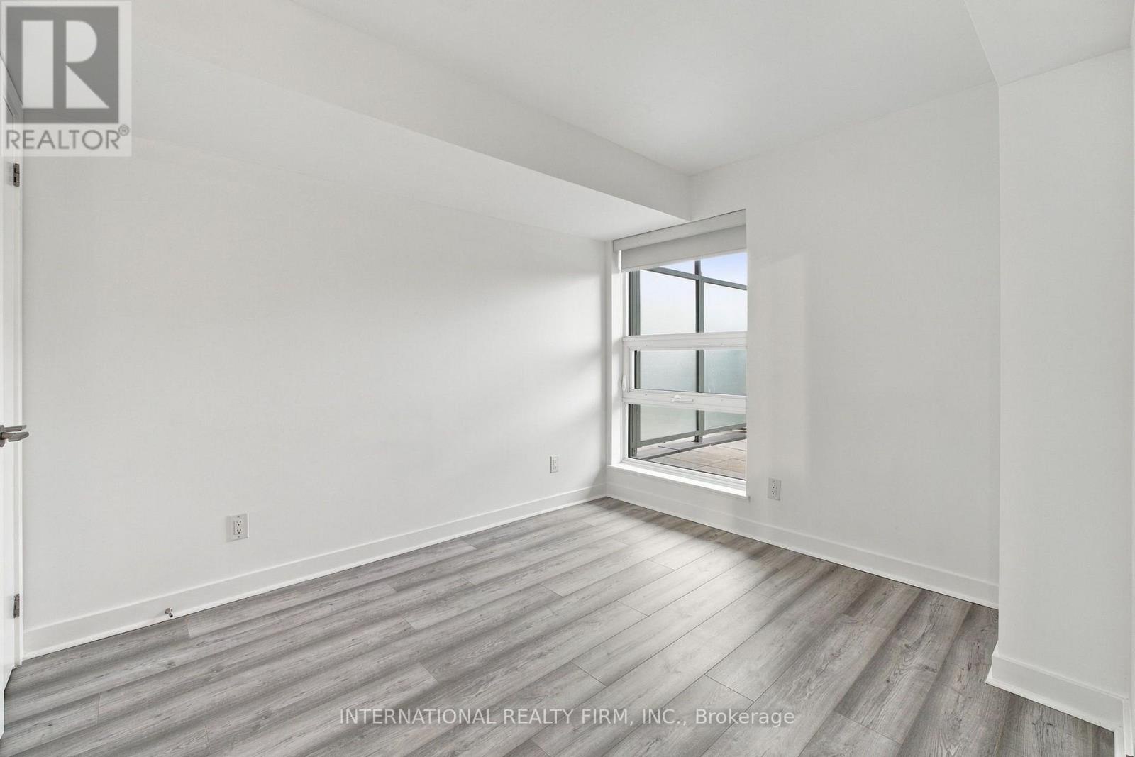 320 - 160 Flemington Road, Toronto (yorkdale-glen Park), Ontario