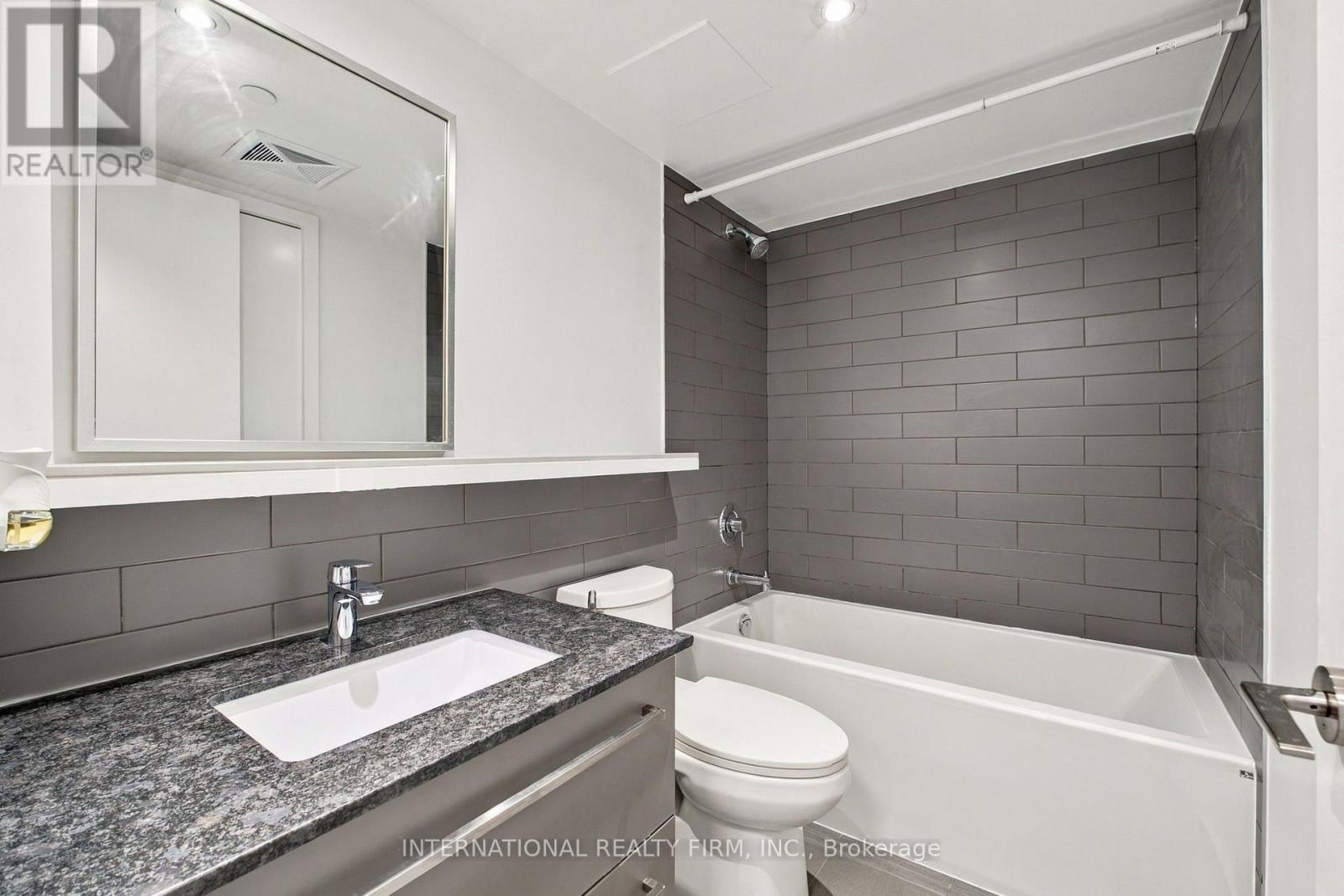 320 - 160 Flemington Road, Toronto (yorkdale-glen Park), Ontario