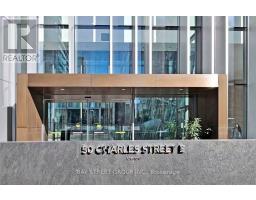 902 - 50 CHARLES STREET E