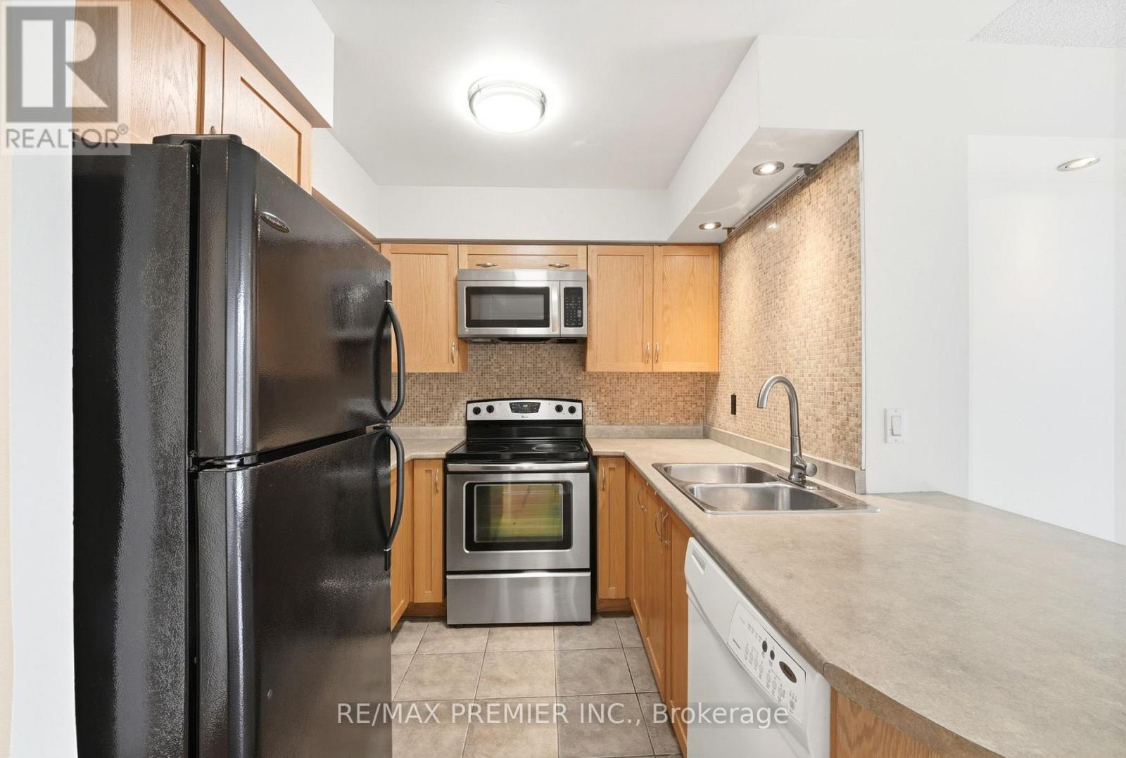 306 - 2772 Keele Street, Toronto (downsview-roding-cfb), Ontario