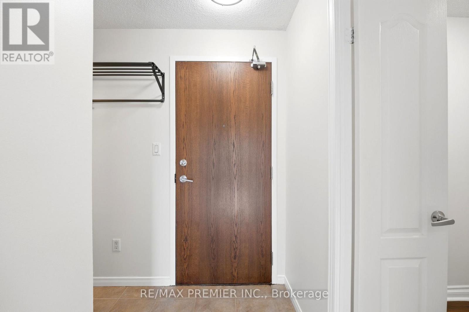 306 - 2772 Keele Street, Toronto (downsview-roding-cfb), Ontario