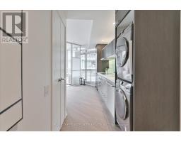 802 - 45 CHARLES STREET E