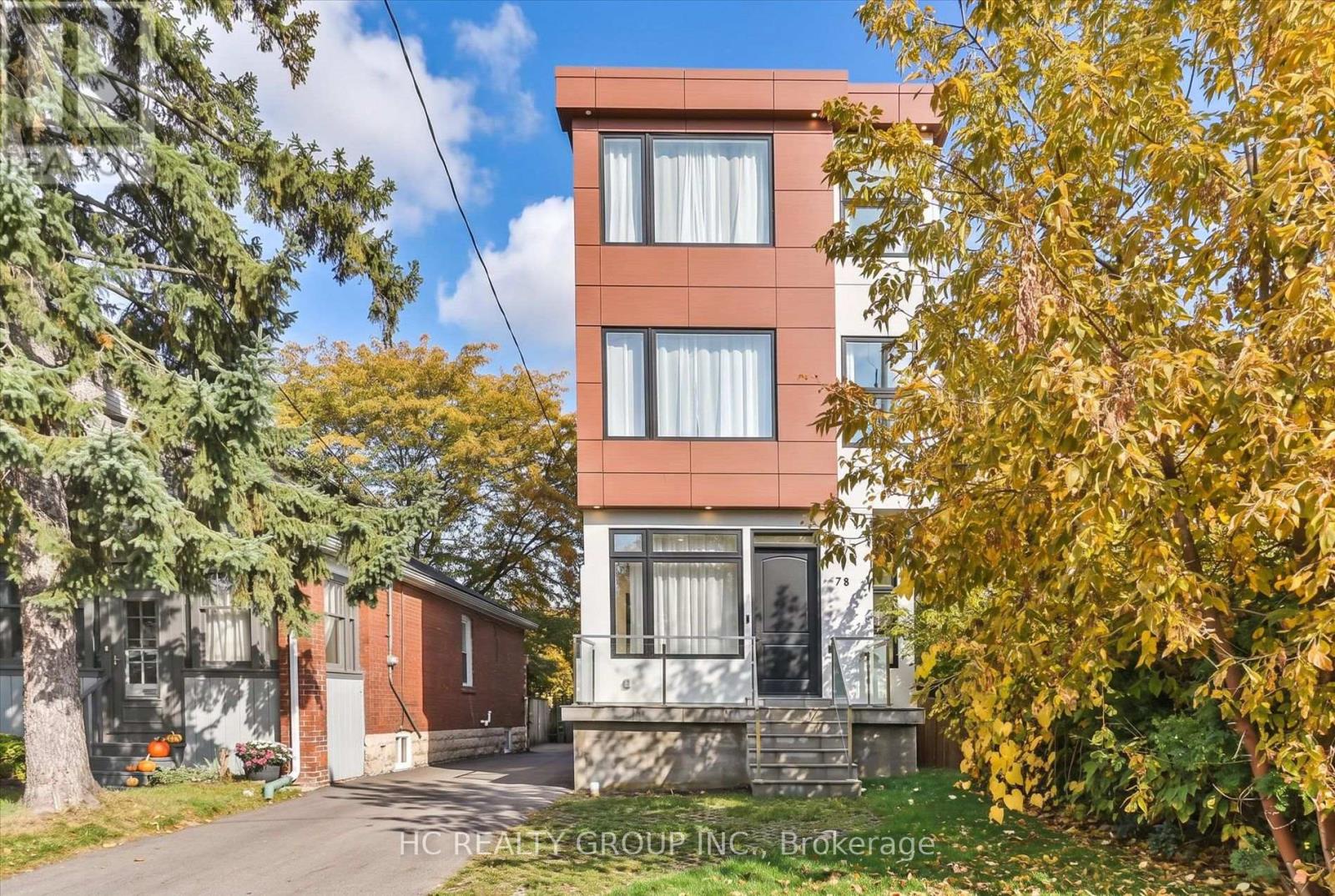 78 Greendale Avenue, Toronto (rockcliffe-smythe), Ontario