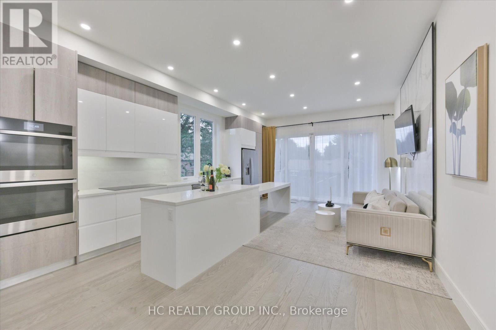 78 Greendale Avenue, Toronto (rockcliffe-smythe), Ontario