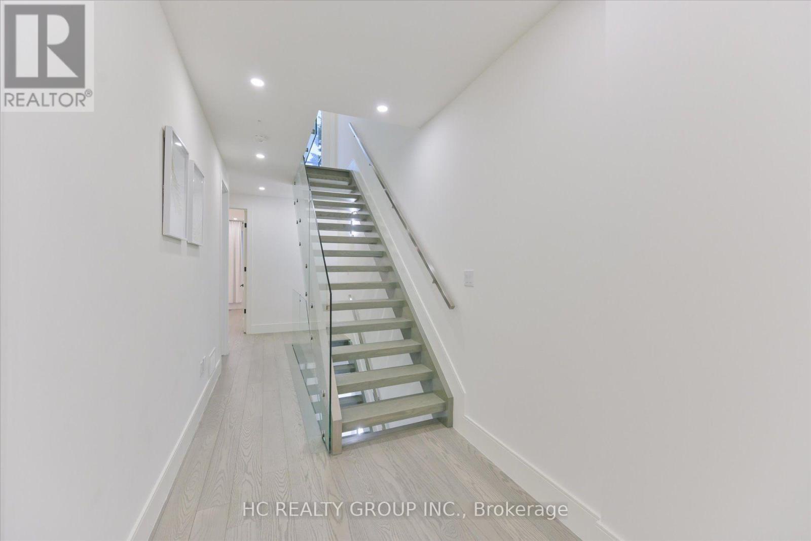 78 Greendale Avenue, Toronto (rockcliffe-smythe), Ontario