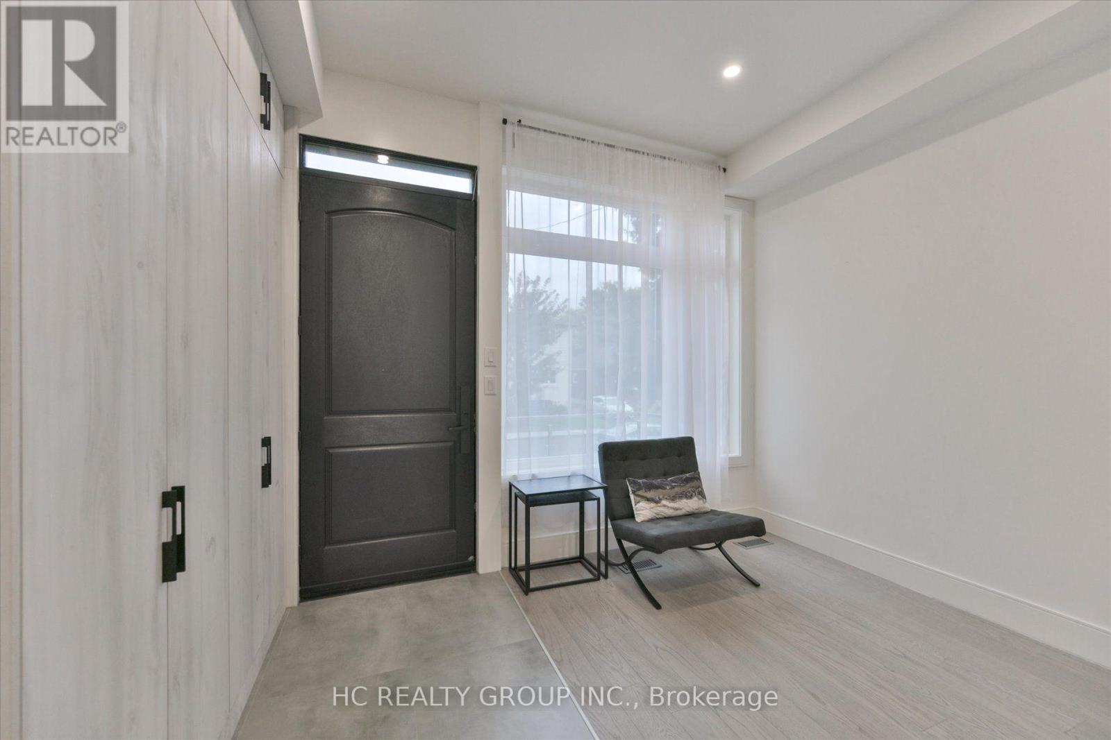 78 Greendale Avenue, Toronto (rockcliffe-smythe), Ontario