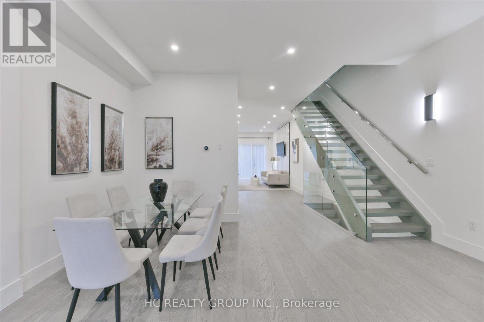 78 Greendale Avenue, Toronto (rockcliffe-smythe), Ontario