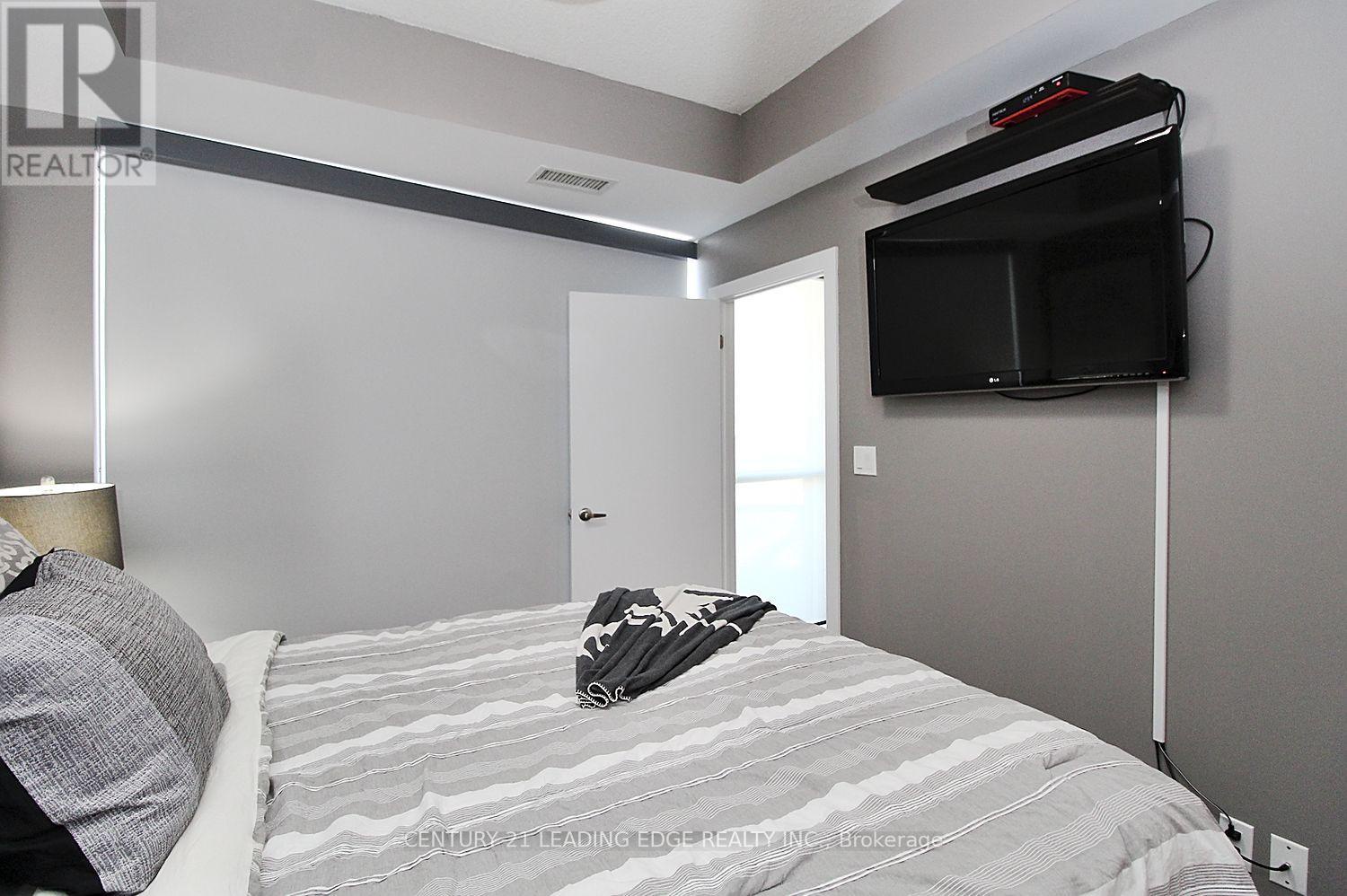 814 - 99 The Donway West Road, Toronto (banbury-don Mills), Ontario