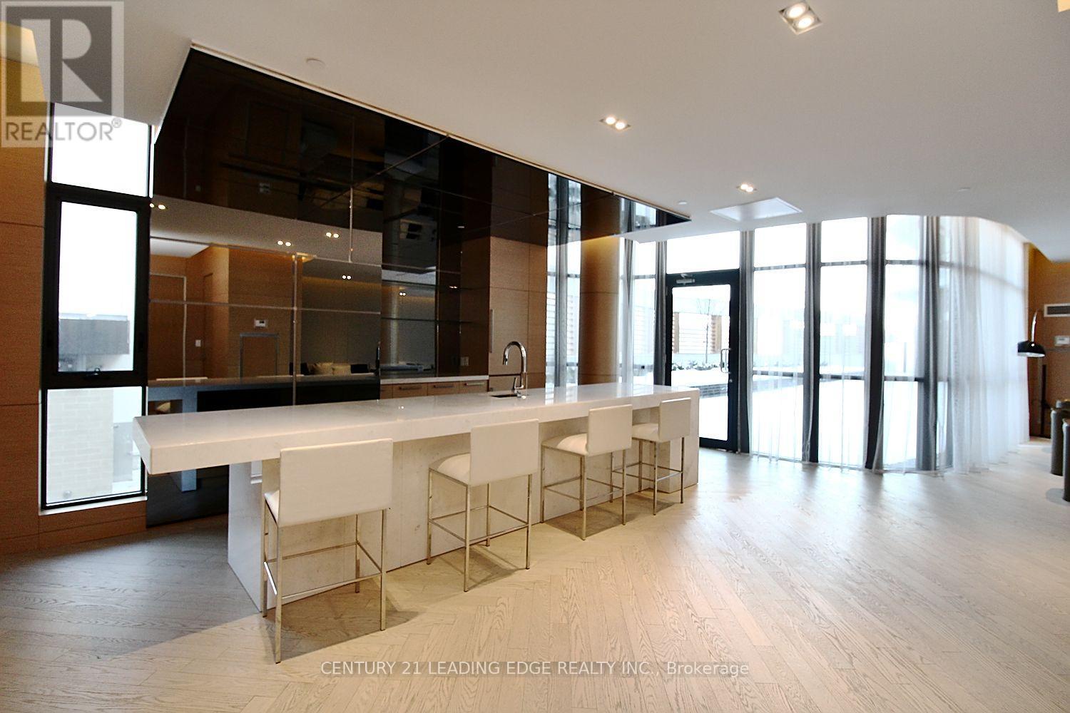 814 - 99 The Donway West Road, Toronto (banbury-don Mills), Ontario