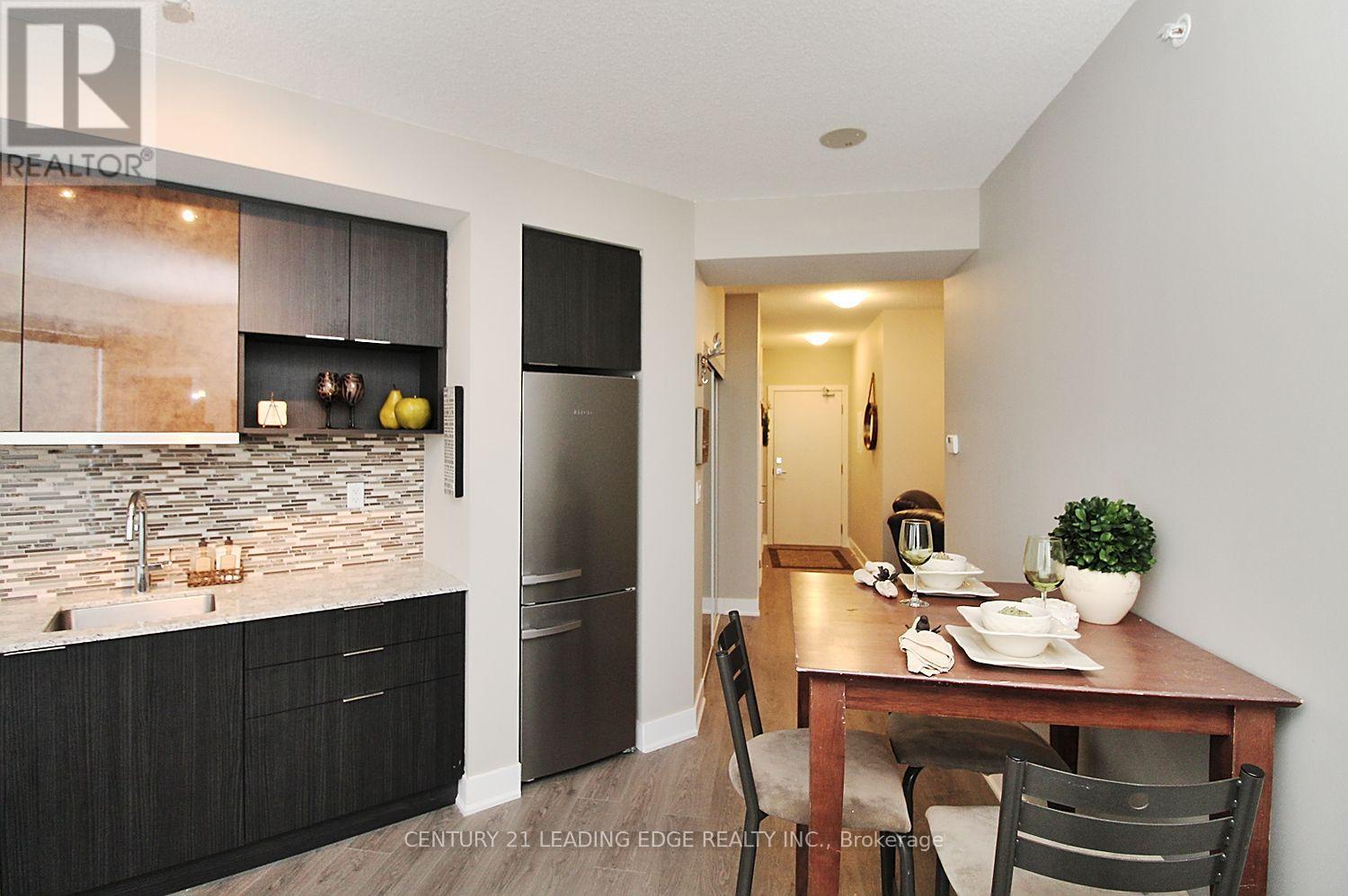 814 - 99 The Donway West Road, Toronto (banbury-don Mills), Ontario