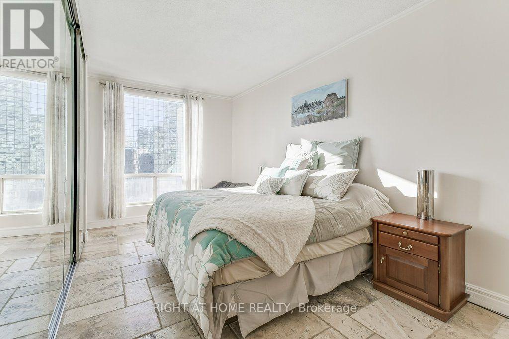 Ph2 - 25 Grenville Street, Toronto (bay Street Corridor), Ontario