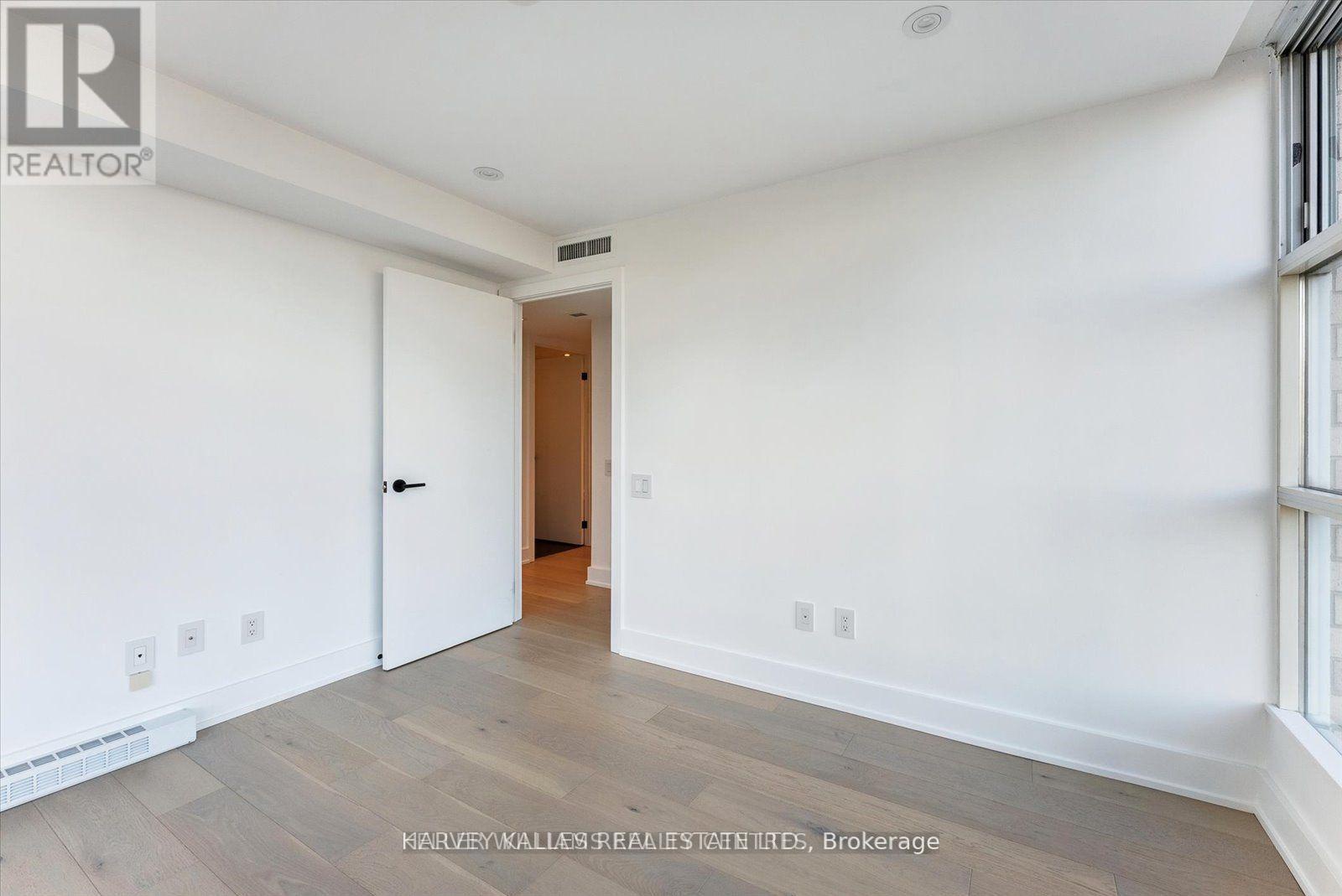 Ph03 - 409 Bloor Street W, Toronto (rosedale-moore Park), Ontario