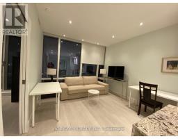 4009 - 1 BLOOR STREET E